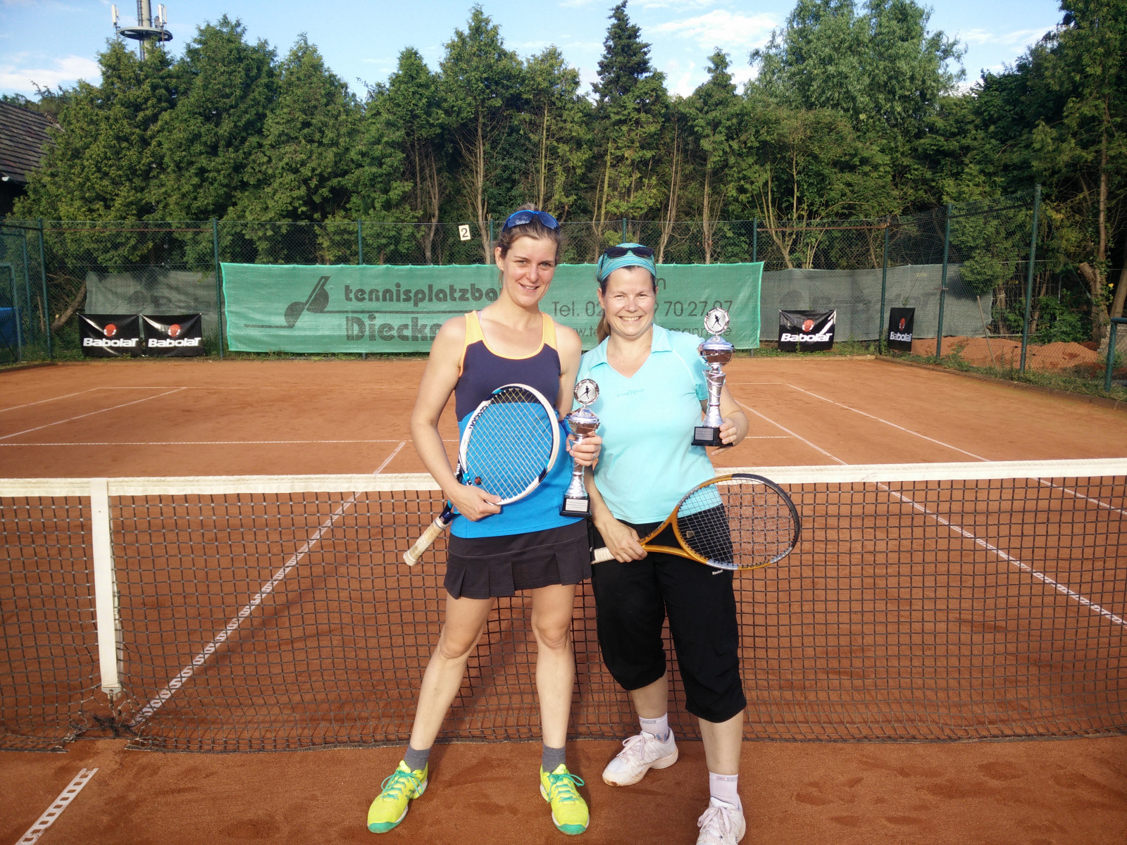 3. Platz Damen Doppel 2016 Nebenrunde - Maja Gültekin (links) und Christina Hermanns (rechts). (Kopie) 3. Platz Damen Doppel 2016 Nebenrunde - Maja Gültekin (links) und Christina Hermanns (rechts).
